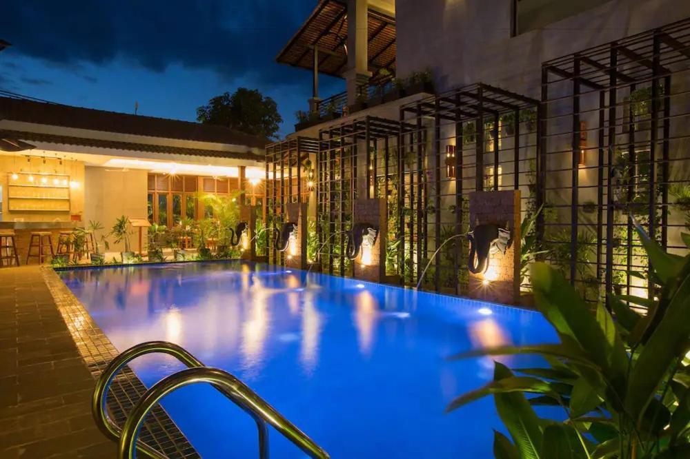 Grange Hotel Siem Reap Luaran gambar